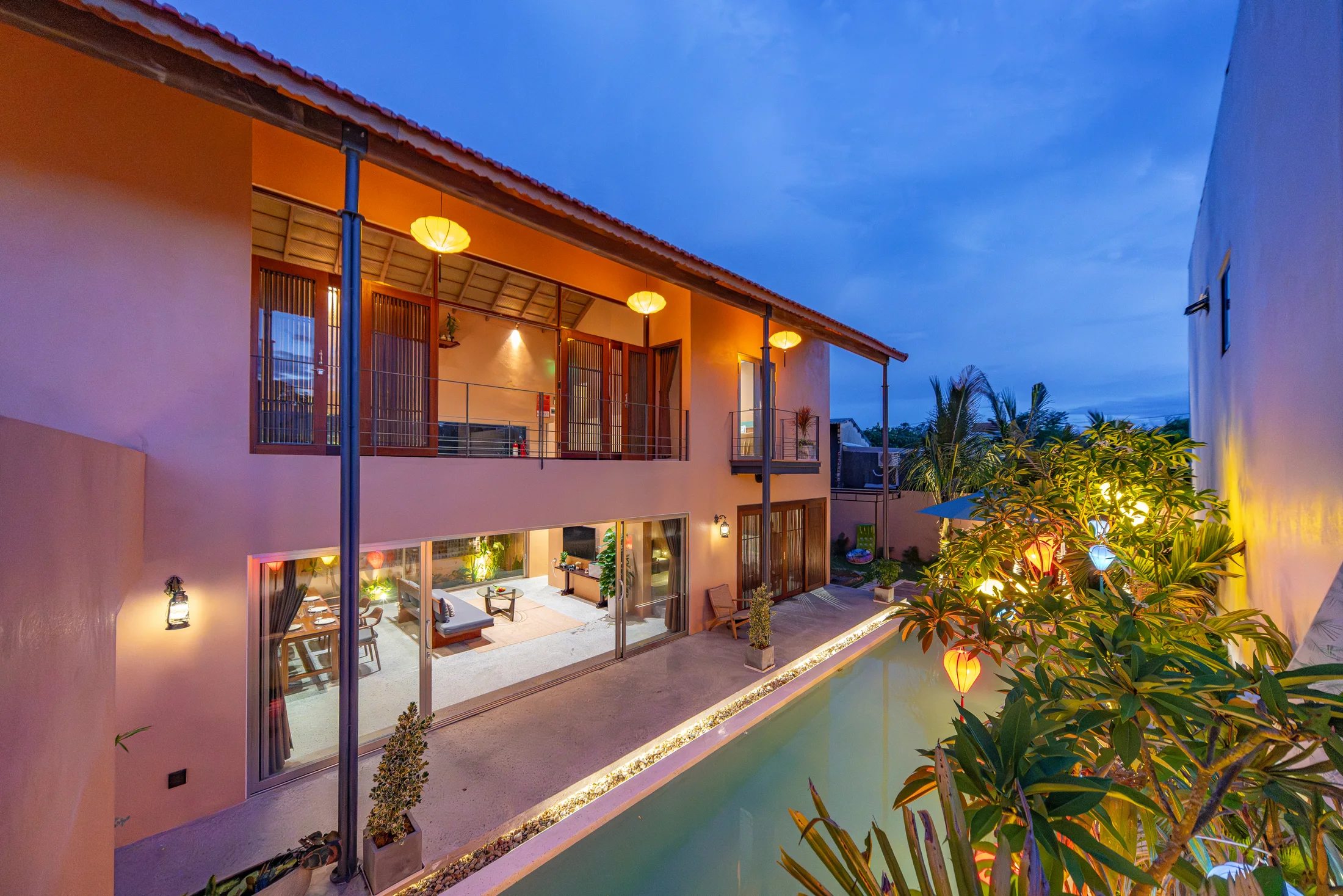 Sand Gem Villa and private pool beneath the blue evening sky